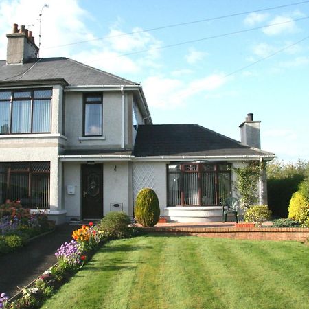 Ken-Mar House Bed And Breakfast Ballymoney Bagian luar foto