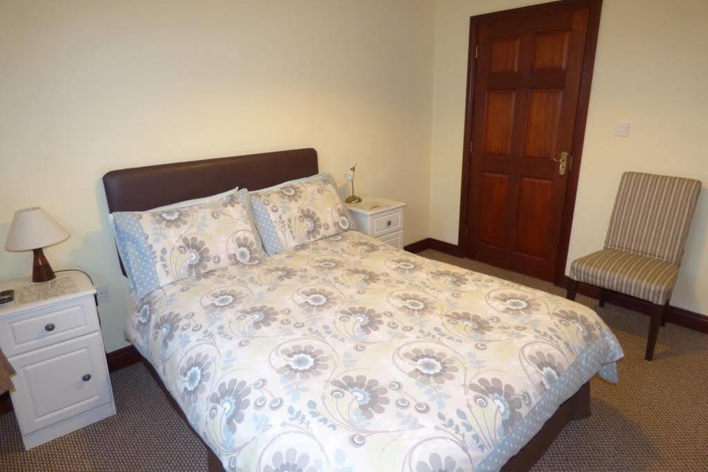 Ken-Mar House Bed And Breakfast Ballymoney Bagian luar foto